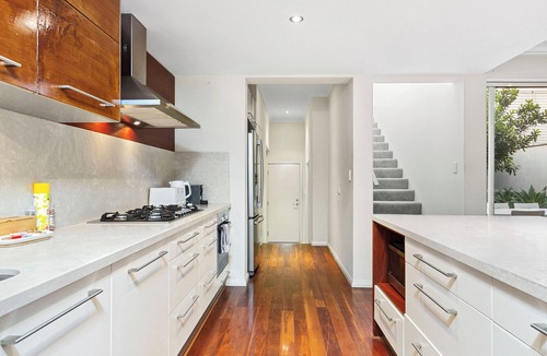 North Coogee House | Walk to Beach Coastal Home in Coogee