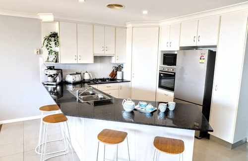 Diamond Beach House | Walk to the beach, soak in ocean views, and enjoy space for the whole family