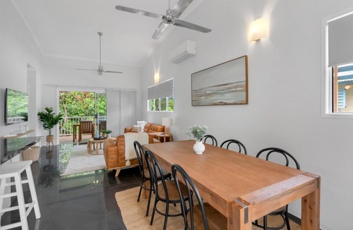 Trinity Beach Apartment | Wallaby Outlook The Perfect Family Escape