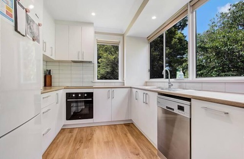 Bright Apartment | Wandi Bright View, Wandiligong