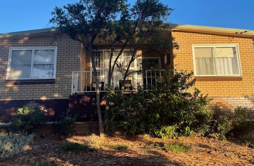 Warnbro House | Warnbro Sound - Charming 1960's Style Beach House 500mtr From Stunning 7.5 Beach