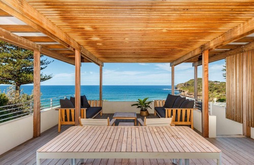 Mona Vale House | Warriewood Hale Kai - Beach Stays