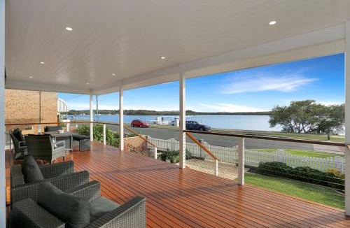 Tea Gardens House | Wataview Marine Drive