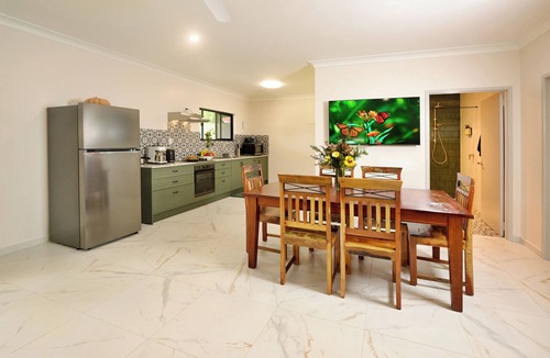 Upper Barron Villa | WATERFALL ACROSS THE ROAD
