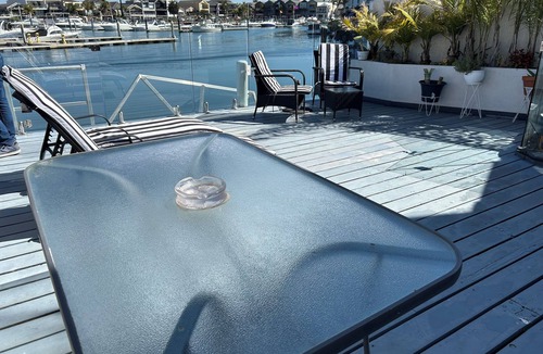 Patterson Lakes House | Waterfront 3 bed Townhouse in gated community