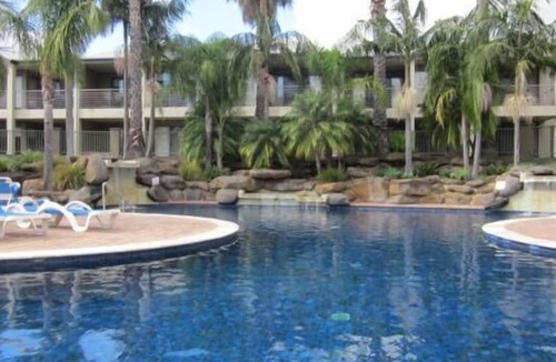 Mulwala Apartment | Waterfront Apartment on Cypress