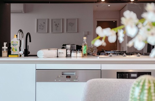 Docklands Apartment | Waterfront apt Mel's Collins Street#2
