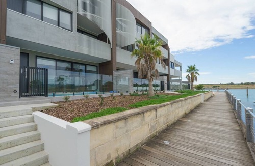 Safety Beach Villa | Waterfront at Martha Cove Peaceful Poolside Luxury