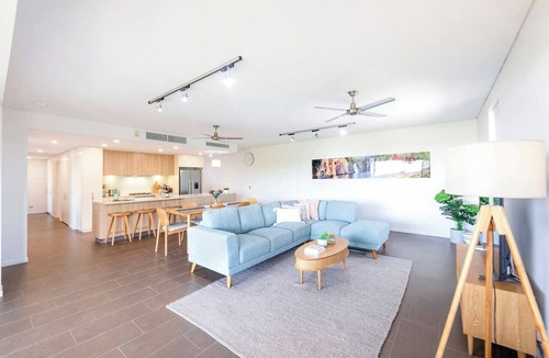 Darwin City Centre Apartment | Waterfront Bliss Explore Darwins Premier Location