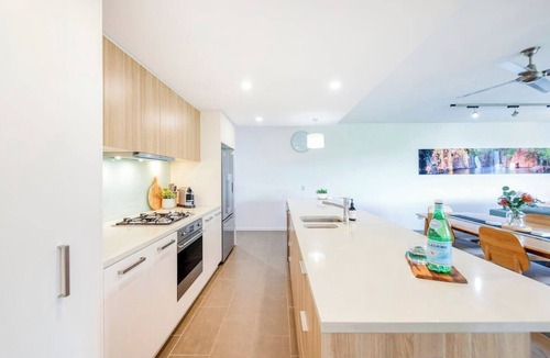 Darwin City Centre Apartment | Waterfront Bliss Explore Darwins Premier Location