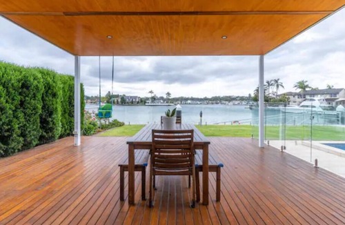Sylvania Waters House | Waterfront Harmony House with heated pool and kayak