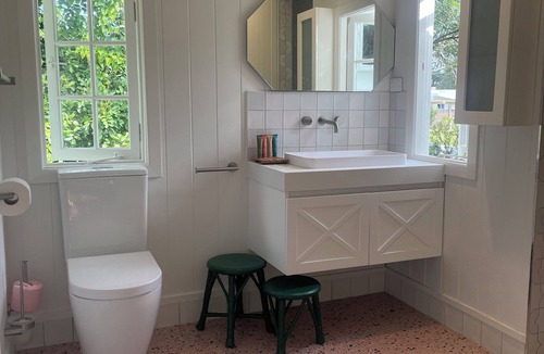 Brisbane House | Waterfront Home in Brighton - Newly Renovated!