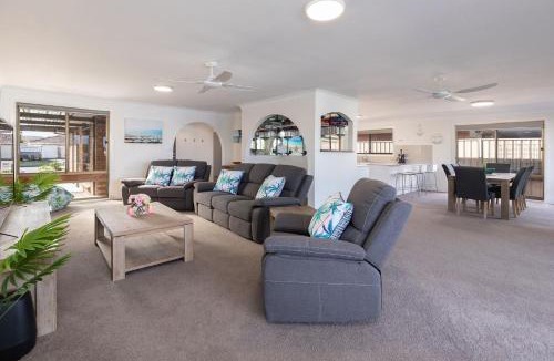 Forster House | Waterfront on Forster Keys