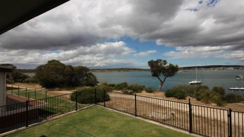 Lake Wangary House | Waterfront on Osprey