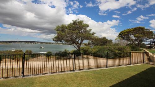 Lake Wangary House | Waterfront on Osprey