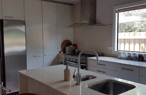Patonga House | WATERFRONT PATONGA. 3 Beds Modern. Comfortable, clean, well appointed.