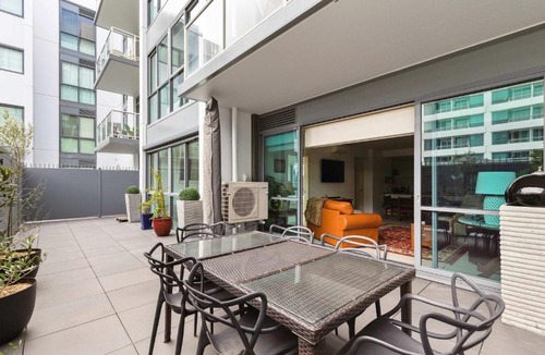 Geelong Apartment | Waterfront Premium Apartment in central Geelong