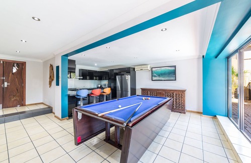 Broadbeach Waters House | Waterfront Private Home Pool Pet 16ppl -Rivercovenn
