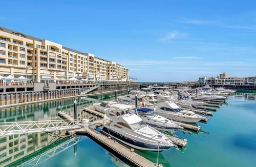 Glenelg Apartment | Waterfront Resort-Style Living at Glenelg Beach