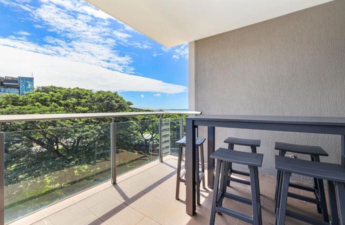 Darwin City Centre Apartment | Waterfront Stunner