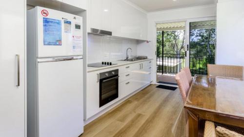 Bongaree House | Waterfront Views From Your Balcony