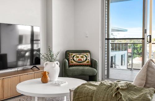 Forster Apartment | Waterline 310