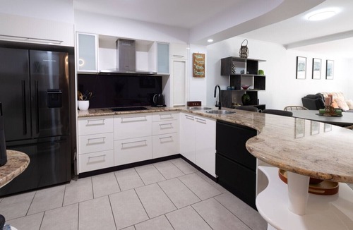 Agnes Water Apartment | Waterline Poolside Apartment