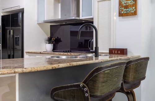 Agnes Water Apartment | Waterline Poolside Apartment