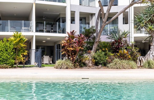 Agnes Water Apartment | Waterline Poolside Apartment