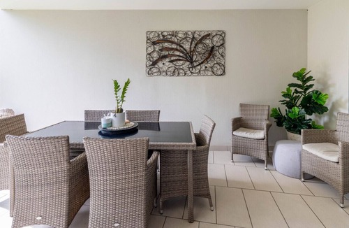 Agnes Water Apartment | Waterline Poolside Apartment