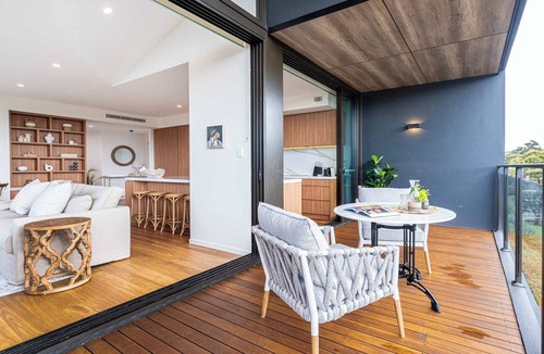 Waterloo Apartment | Waterloo- Sunny Urban Sanctuary