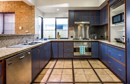 Geographe House | Waterside On Lanyard - Exclusive Escapes