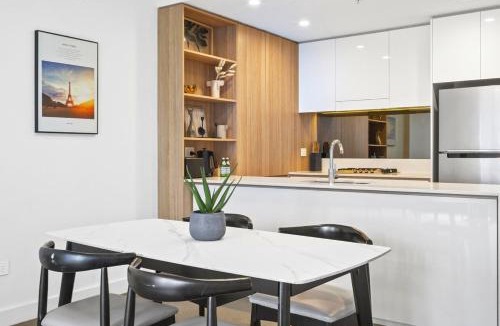 Wentworth Point Apartment | Waterview 1bedroom Plus Study Room at Wentworth Point