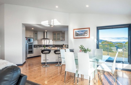 Coles Bay House | Waterview