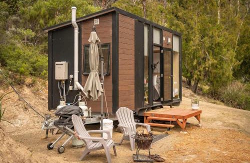 Wattle Grove House | Wattle Grove Hideaway by Tiny Away