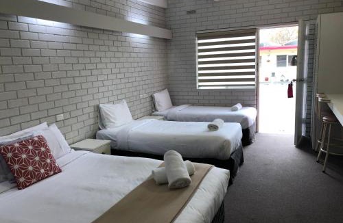 Seymour Hotel | Wattle Motel