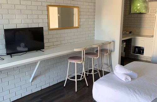 Seymour Hotel | Wattle Motel