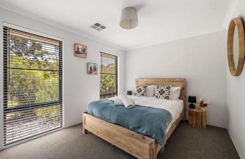 Margaret River Villa | Wattle Place - Bush Retreat Near Town & Coast