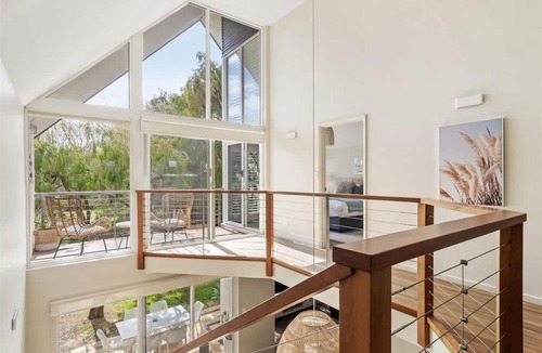 Quindalup House | Wattle - Sought-After Beachfront Haven near Town Centre
