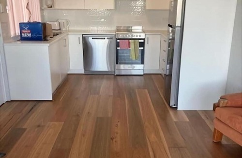 Surf Beach Apartment | Waves at Surf Beach