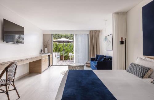 Byron Bay Hotel | Waves Byron Bay