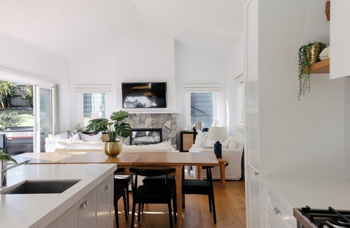 Werri Beach House | Werri Beach Retreat- 100m to the beach!