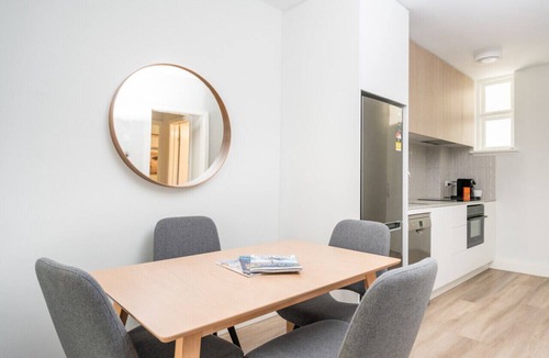 St Kilda West Apartment | WEST BEACH | St Kilda, Acland St, Luna Pk + Car