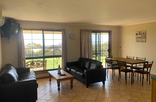 Western River Cabin | Western River Valley Cottages 2