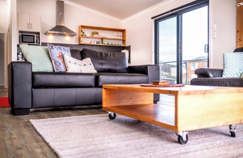 Coles Bay House | Whale Watcher 1 - Freycinet Holiday Houses