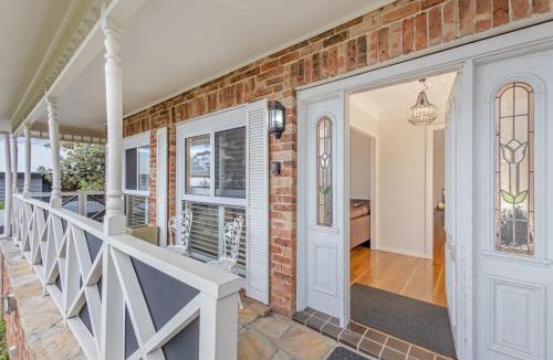 Wentworth Falls House | Whisper on the Falls