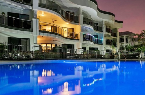 Cairns North Apartment | Whispering Palms - Poolside Escape on the Esplanade