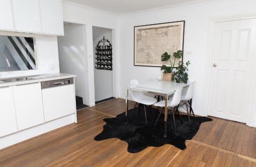 Lake Cathie House | White Beach Cottage