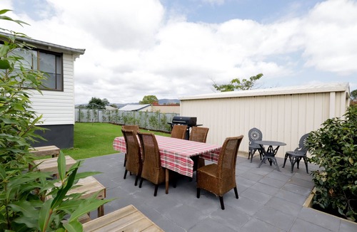 Tenterfield House | White House on Rouse