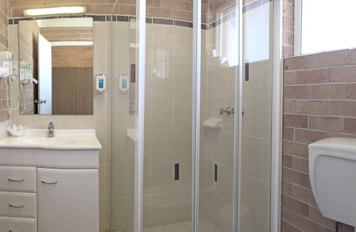 Armidale Hotel | White Lanterns Motel